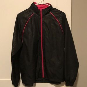 Lightweight Athletic Windbreaker